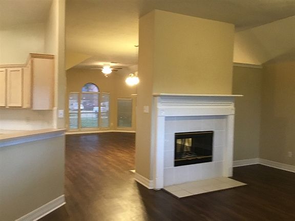 3rd image of 21726 Wildcroft Dr