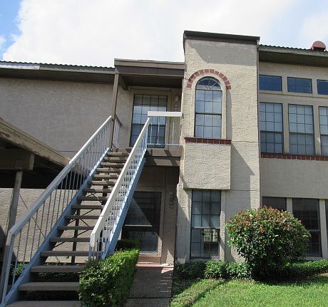 1st image of 6100 Woodlake Pkwy APT 203