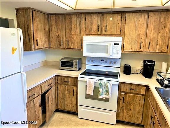 2nd image of 200 Saint Lucie Ln APT 103