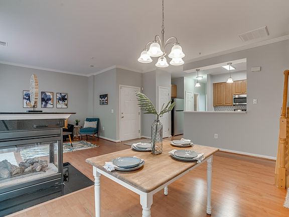 4th image of 1865 Cedar Cove Way #201