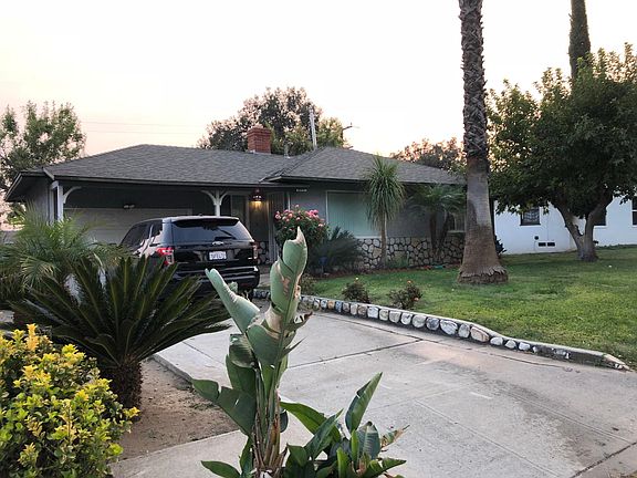3rd image of 1289 W 31st St