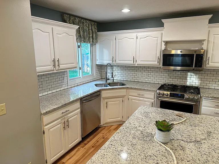 17007 Karen St — Photo 5