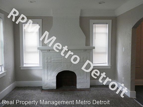2nd image of 18928 Stoepel Ave