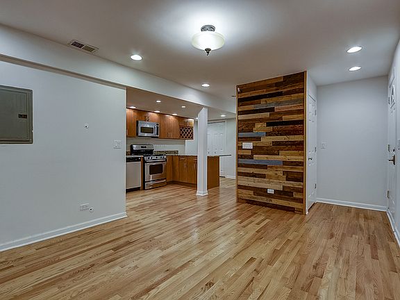 3rd image of 2626 N Sawyer Ave