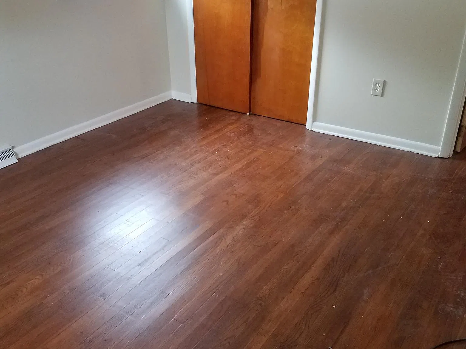 410 Plum St — Photo 3