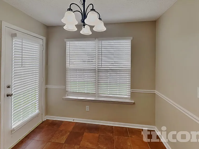 501 Homey Dr — Photo 5