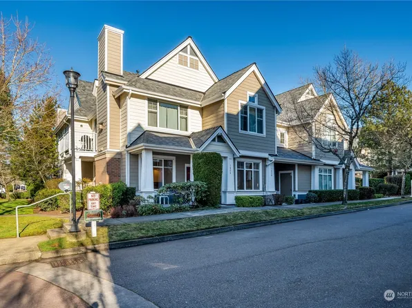 1424 Huckleberry Circle #1424, Issaquah, WA 98029