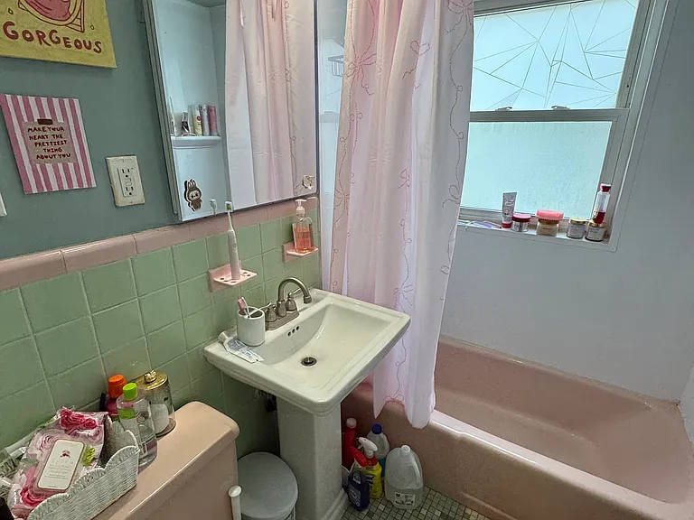 1029 Broadway #1 — Photo 13