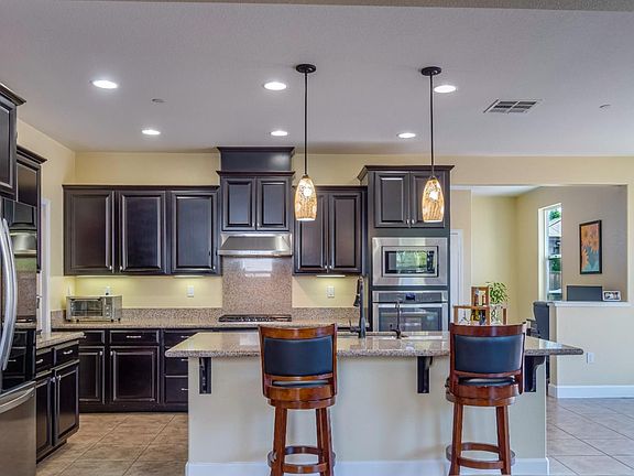 4th image of 1730 Tarragon Dr