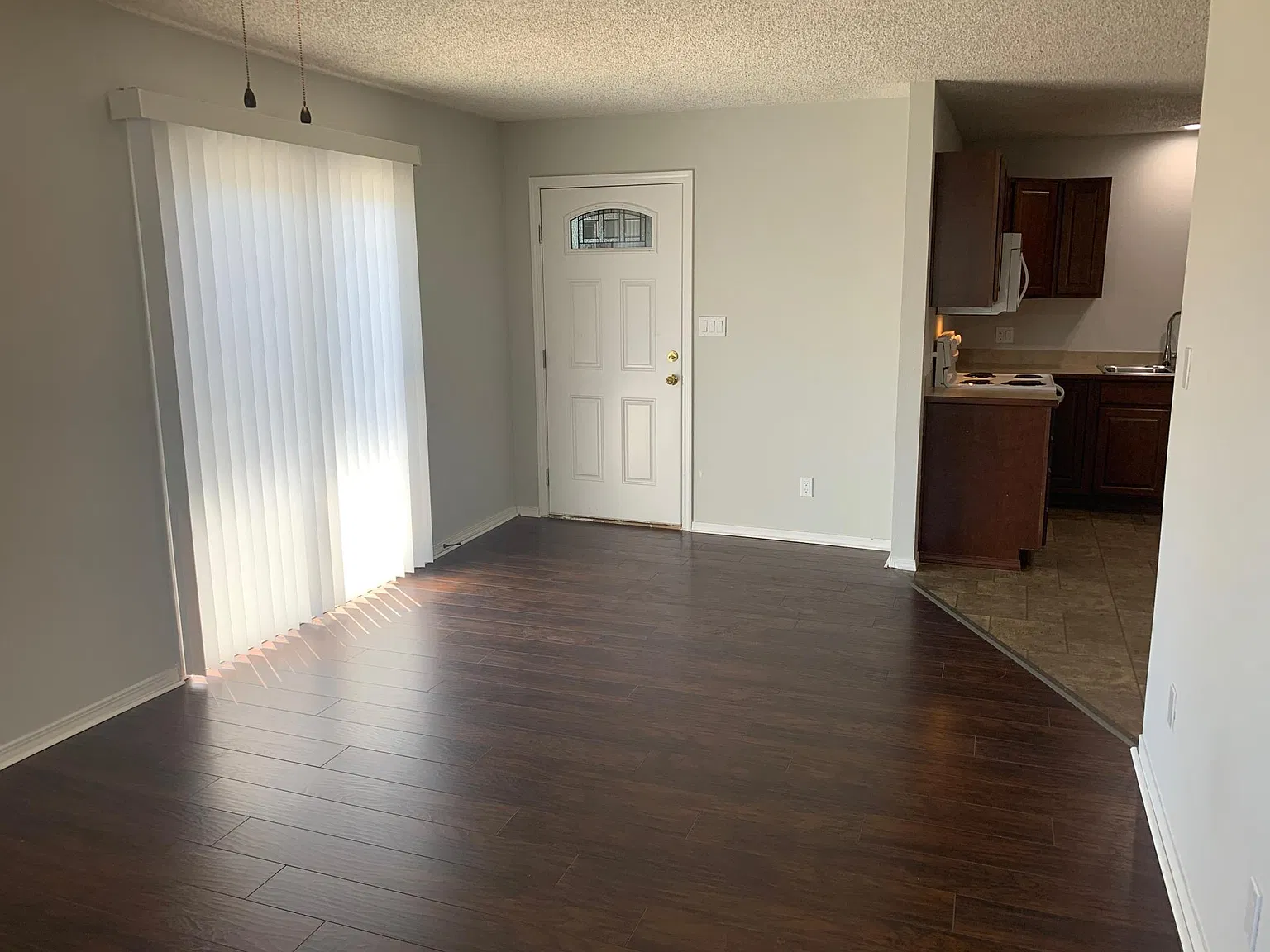 2 bed, 1.5 bath, $1,600 — Photo 3