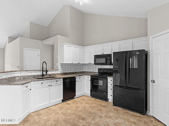 4th image of 663 Hickory Branches Drive