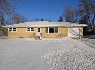 207 County Road F W, Shoreview, MN 55126