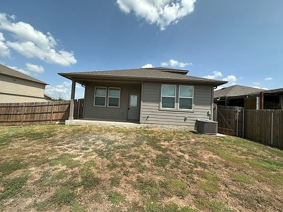 4th image of 15024 Breccia Rd