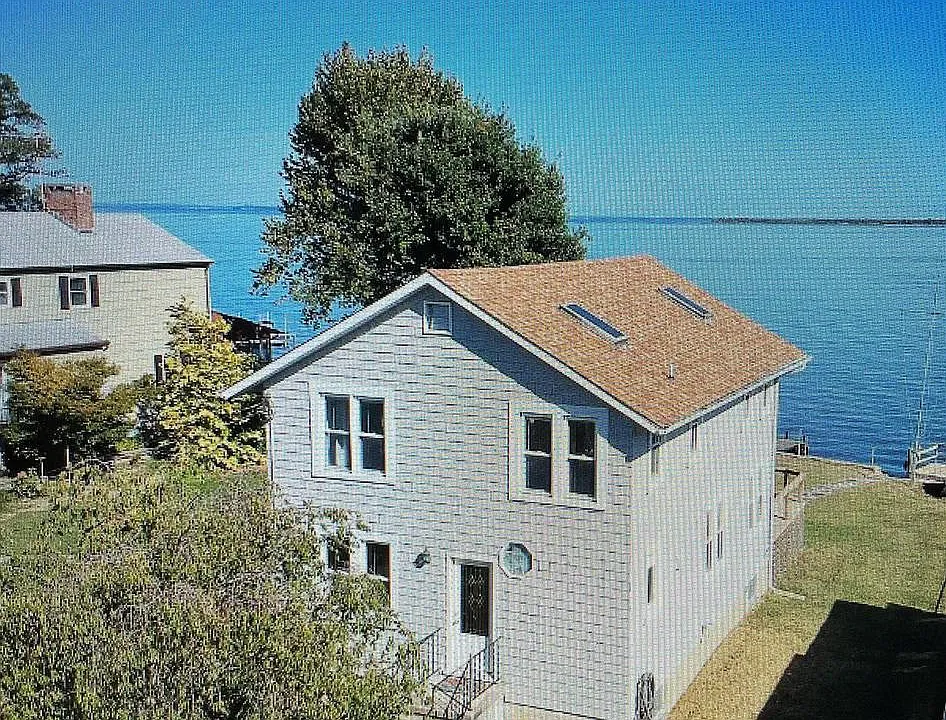 2513 Barrison Point Rd
