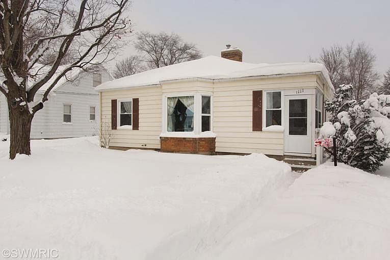 1st image of 1111 Dorroll St NE