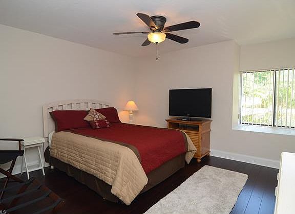 3rd image of 586 Beachwalk Cir APT 204