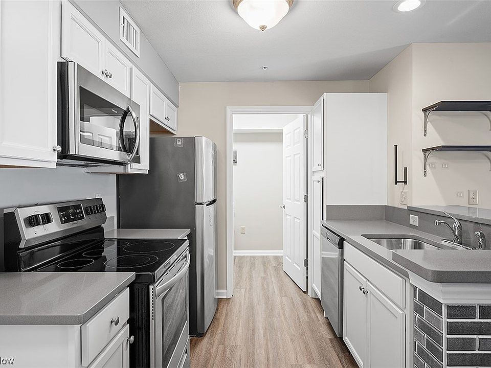 23002 Chandlers Ln APT 217, Olmsted Falls, OH 44138 Zillow