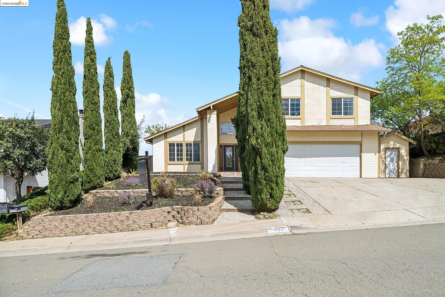 295 Violet Rd photo 1