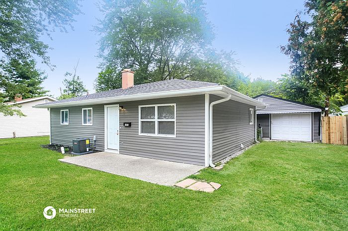 1st image of 2825 Falcon Dr