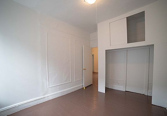4th image of 320 E 91st St #4RE