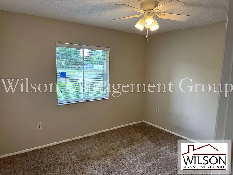 10039 Massey St — Photo 8