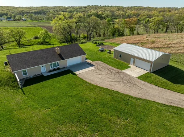 3175 Pheasant Run Trl, Peru, IA 50222