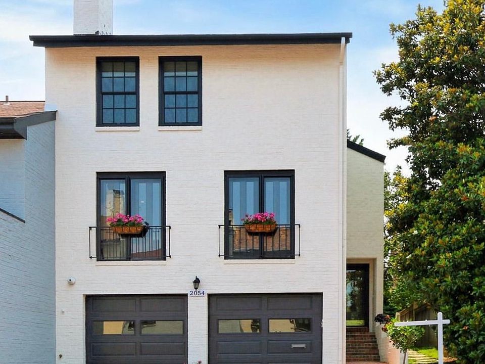 1st image of 2054 N Abingdon St