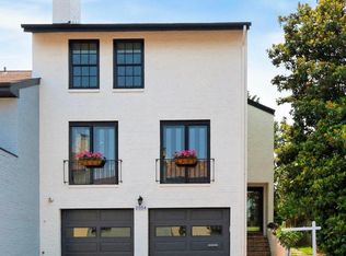 2054 N Abingdon St, Arlington, VA 22207