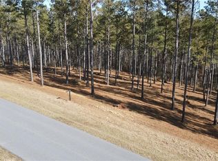 108 Coveside Ln, Six Mile, SC 29682