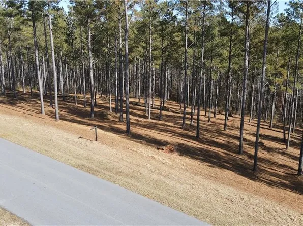 108 Coveside Ln, Six Mile, SC 29682