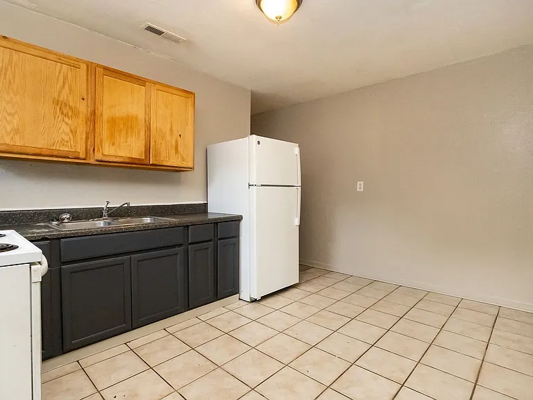 852 Arlington Ave #852 — Photo 5