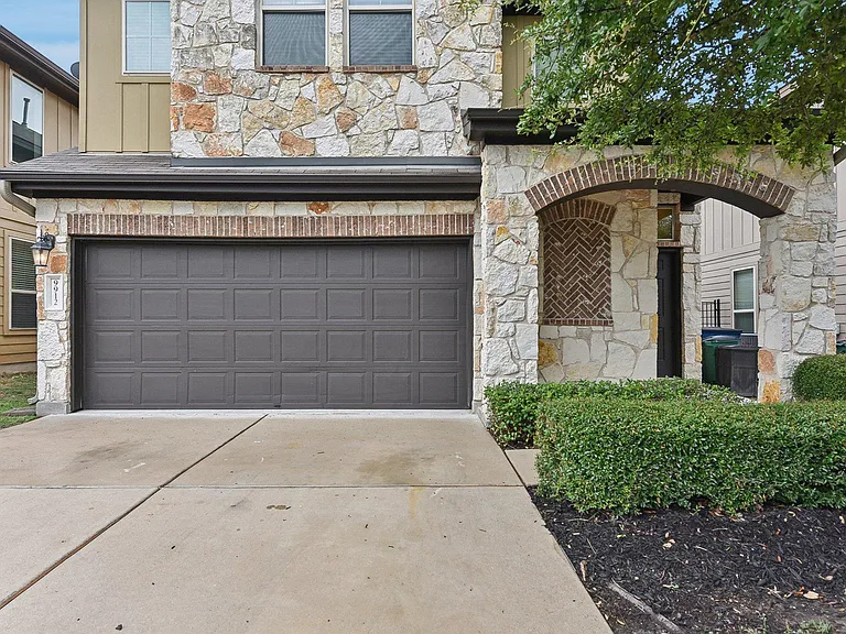 9912 Milla Cir #31 — Photo 2