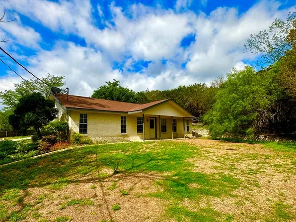 309 Queen Bee Dr, Ingram, TX 78025