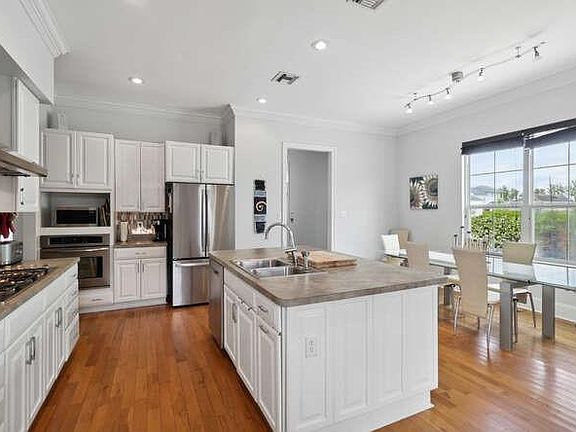 4th image of 206 Abalon Ct