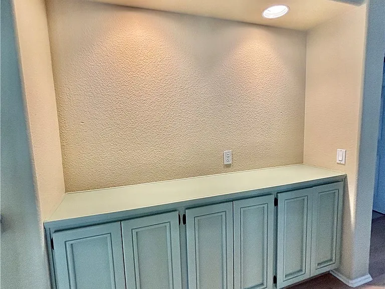 1834 Berryhill Dr — Photo 29