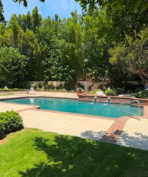 22231 Romar St — Photo 10