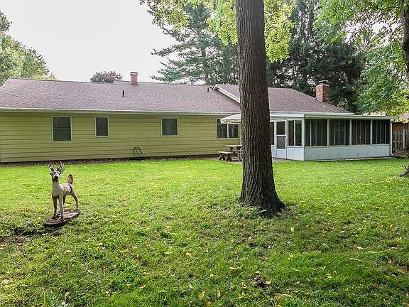 3rd image of 7022 Parmalee Dr