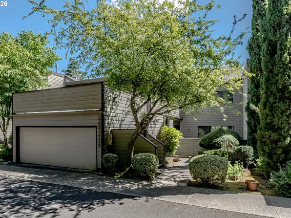 17027 SW Versailles Ln, King City, OR 97224
