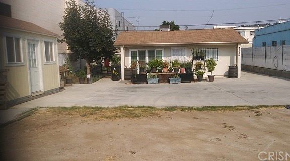 5th image of 3245 Fletcher Dr