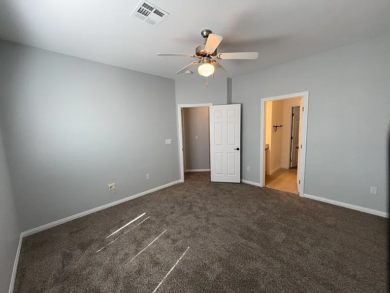 4915 E Russell Rd #133-14 — Photo 10