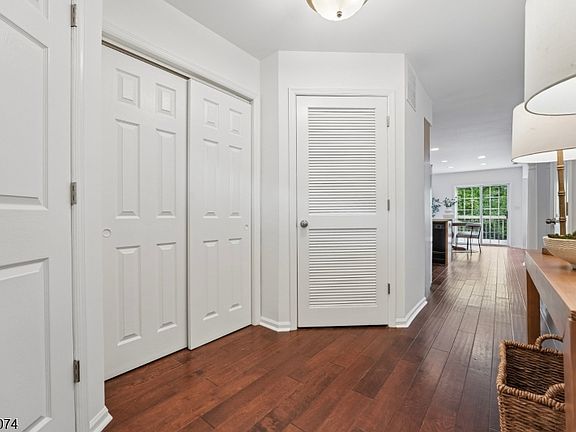 4th image of 14 Helen Way