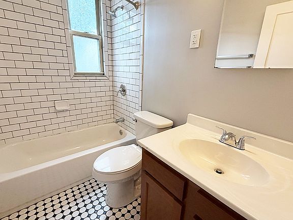 4th image of 3404 Whitfield Ave #404-68