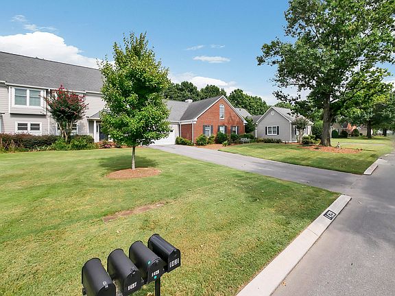 5th image of 1429 Heritage Landing Dr