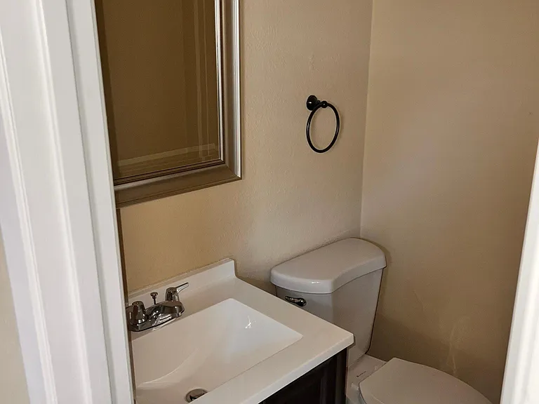 414 W Dittmar Rd #B — Photo 7