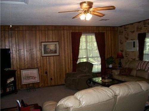 3rd image of 414 Skyline Dr
