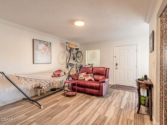 5th image of 428 Auburn Dr APT 202