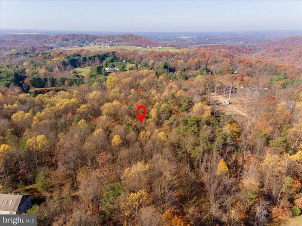 2410 Chestnut Grove Rd, Sharpsburg, MD 21782