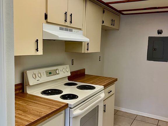 4th image of 1605 Crystal Park Cir