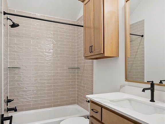 7th image of this home