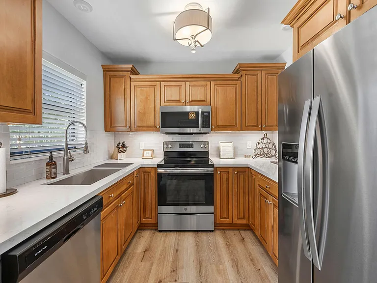 115 Highland Ln — Photo 13